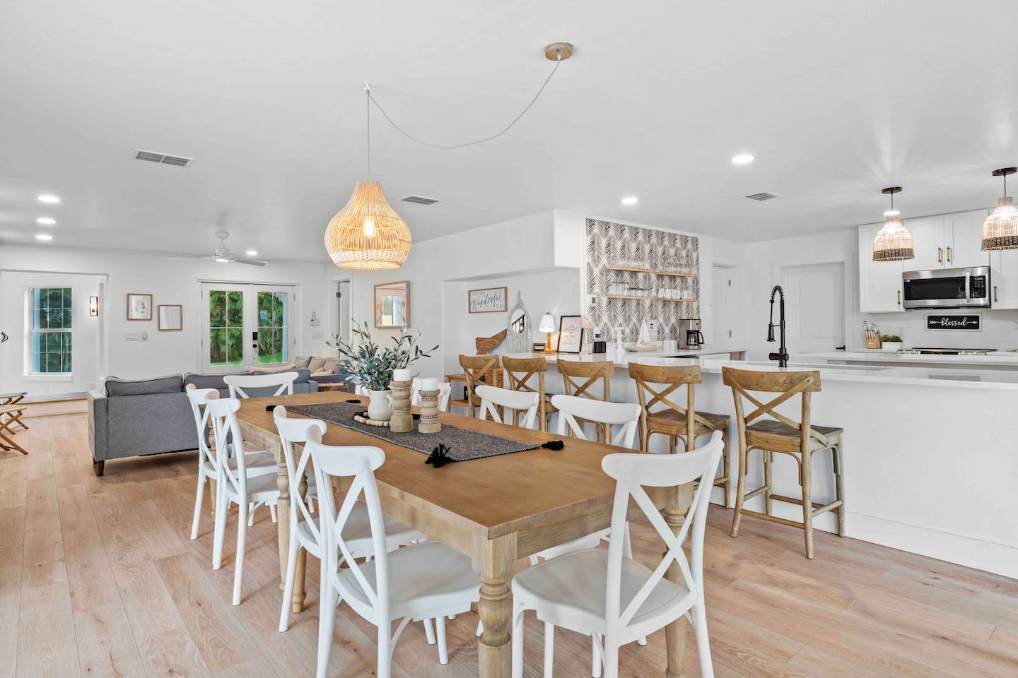 The Sunset Escape-Riverfront Elegance