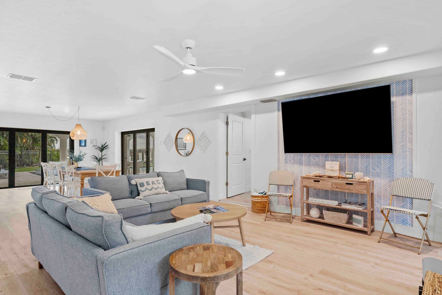 The Sunset Escape-Riverfront Elegance