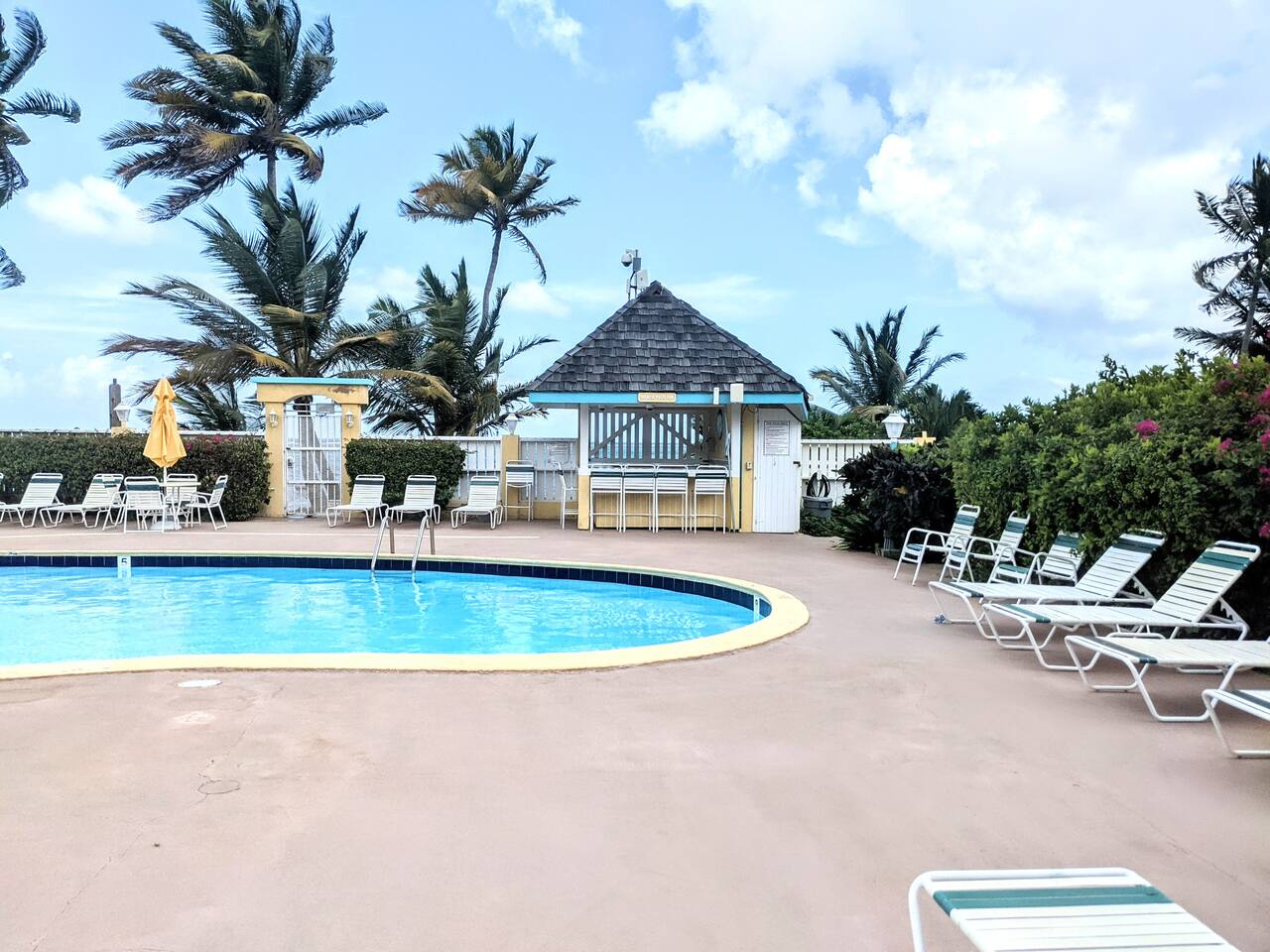Palm Breezes Condo
