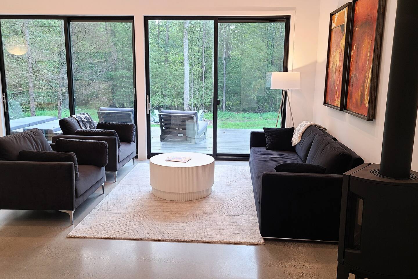 Modern Woodland Getaway with Hot Tub and Fire Pit