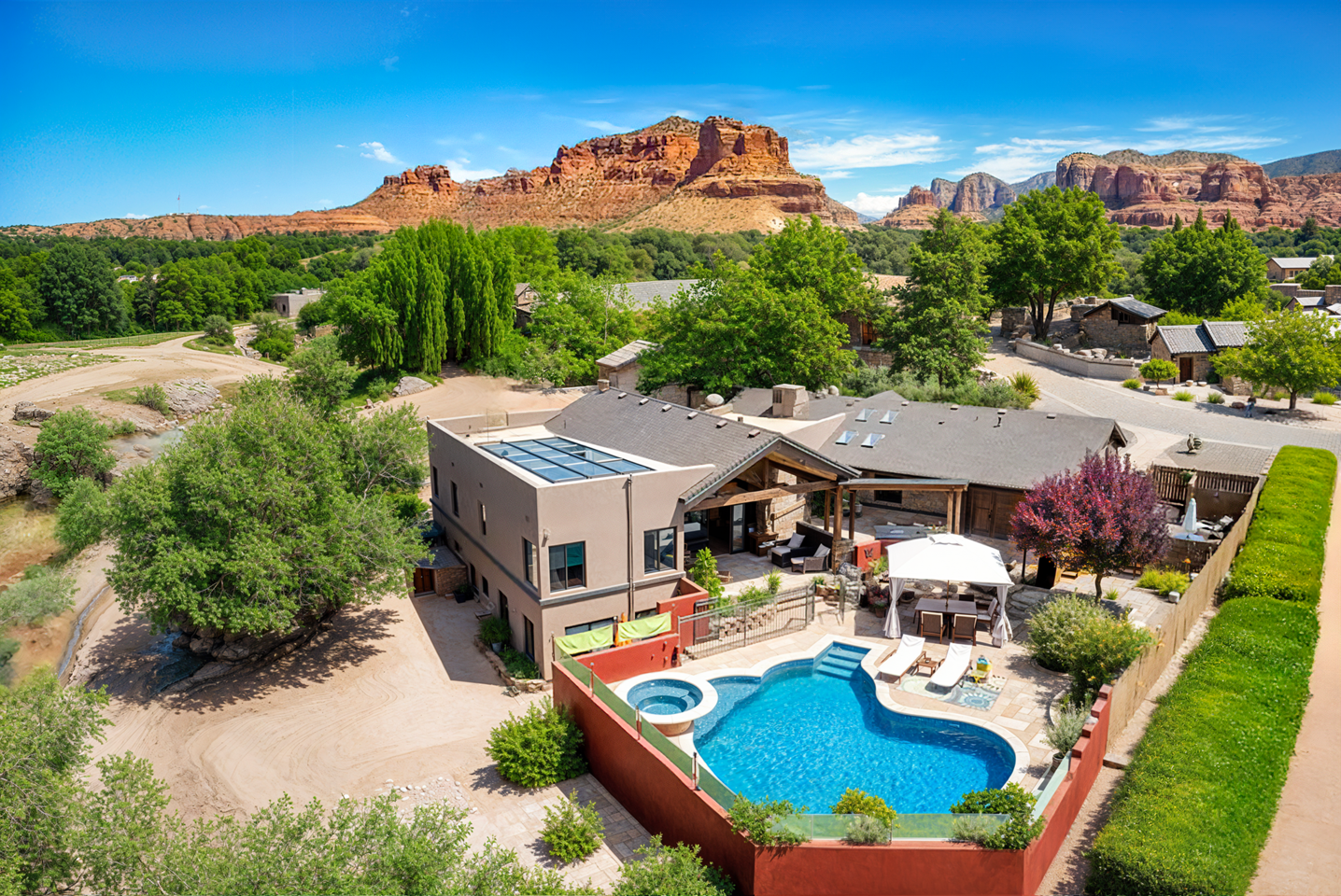 Oak Creek Oasis