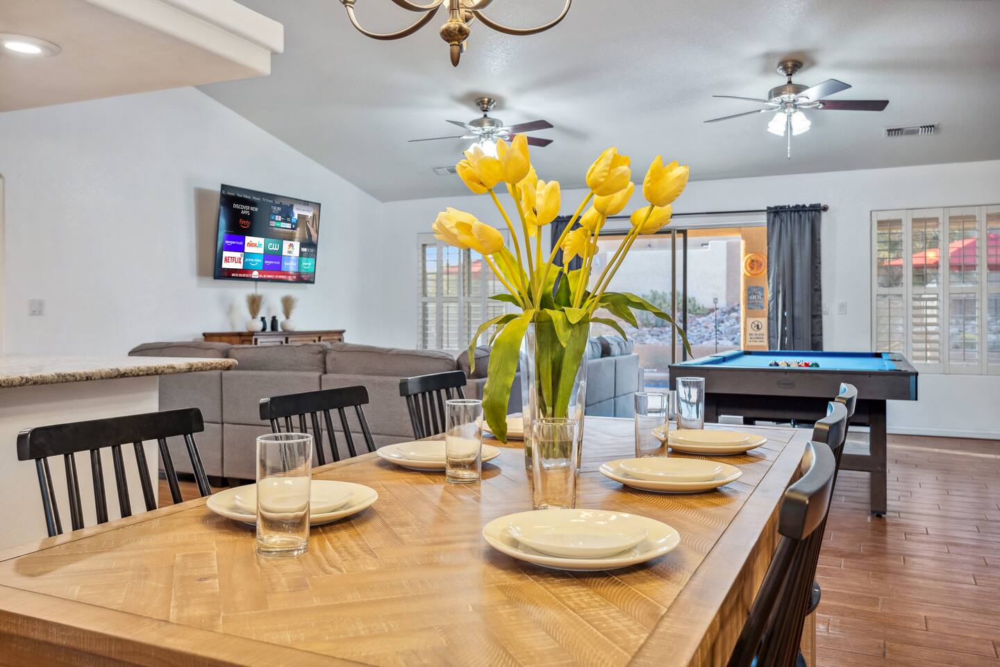 Pool | Firepit | Pool Table | 3 Bd | Sleeps 10