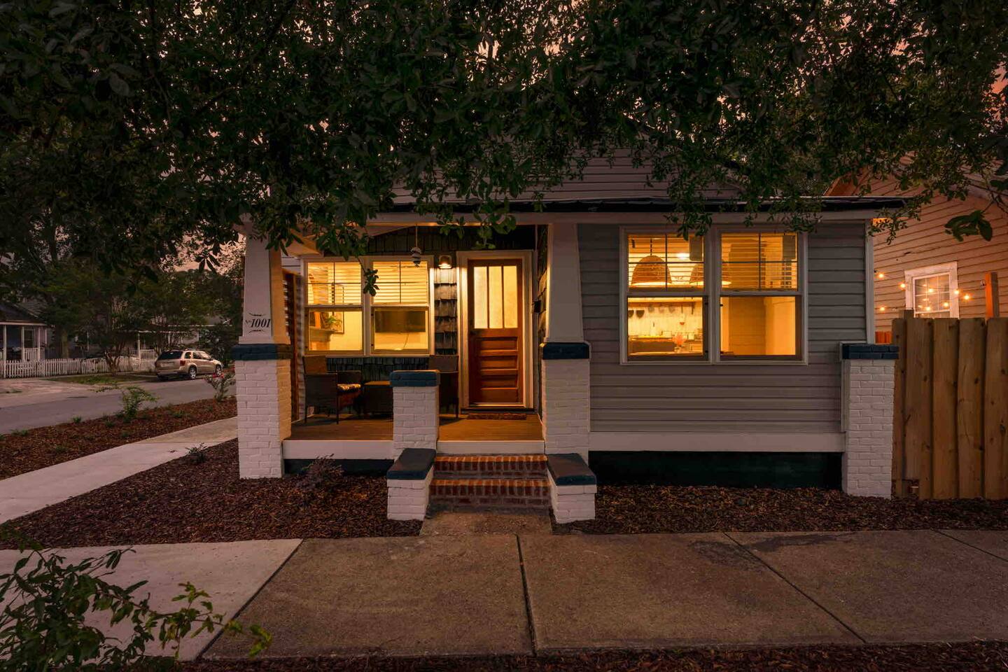 10 min Walk+ Live Oak Bank + 7th street + ChowTown
