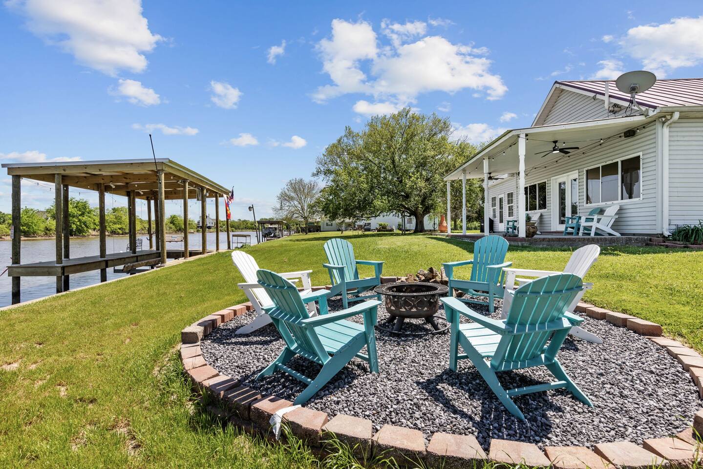 Down Da Bayou Lodge! Near Tabasco & Rip Van Winkle