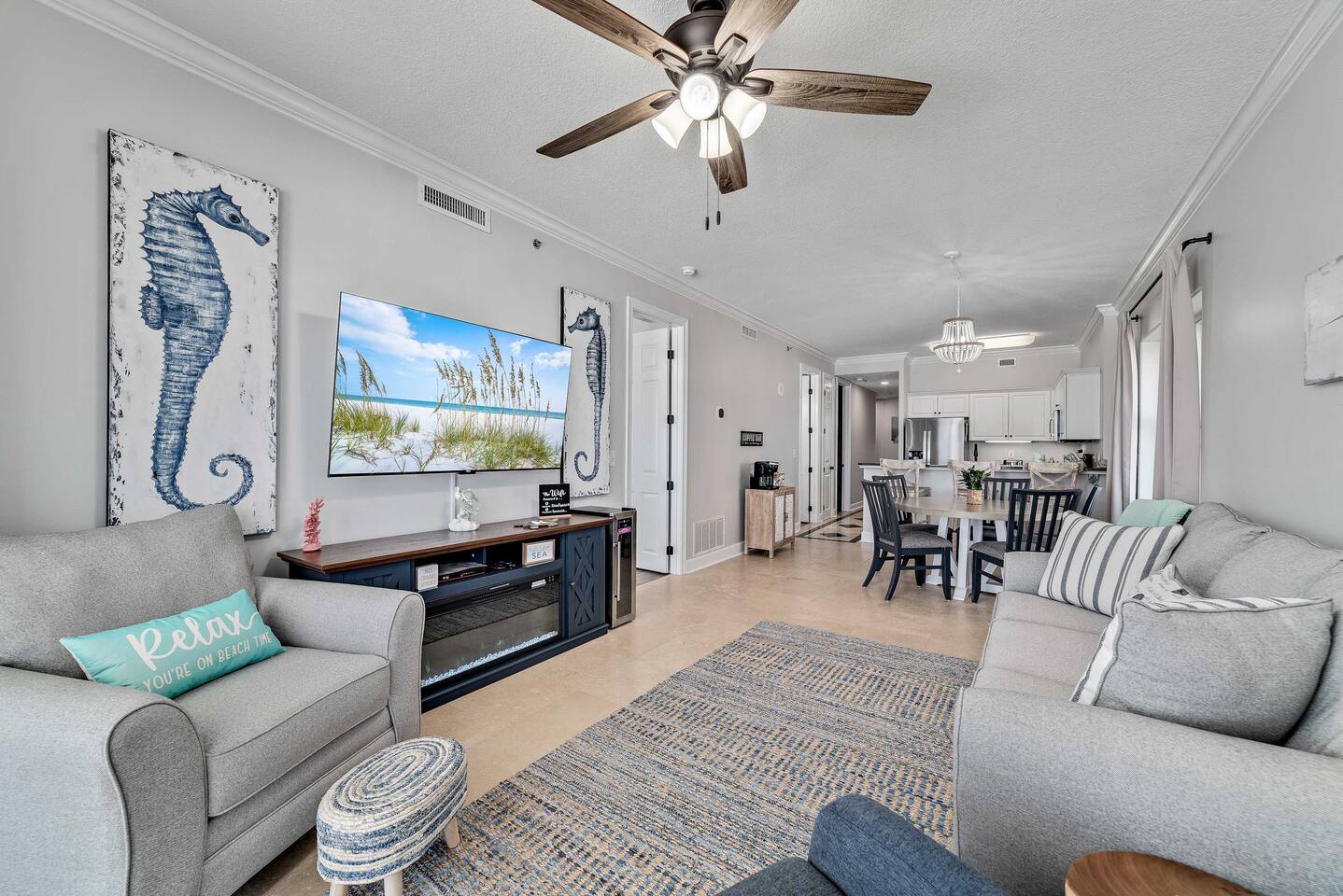 BEACH FRONT~ In/Outdoor Pool ~ Kids Pool & Jacuzzi