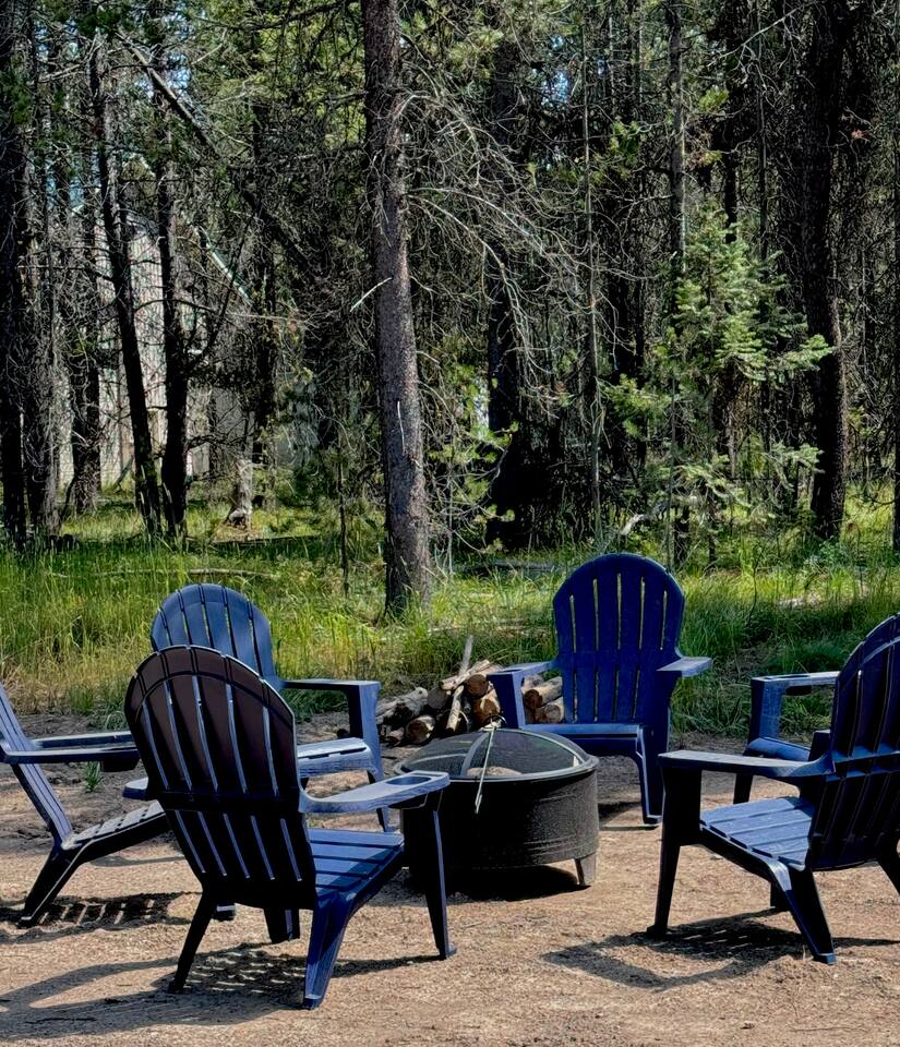 Evergreen Escape - lake access, fire pit, roomy!