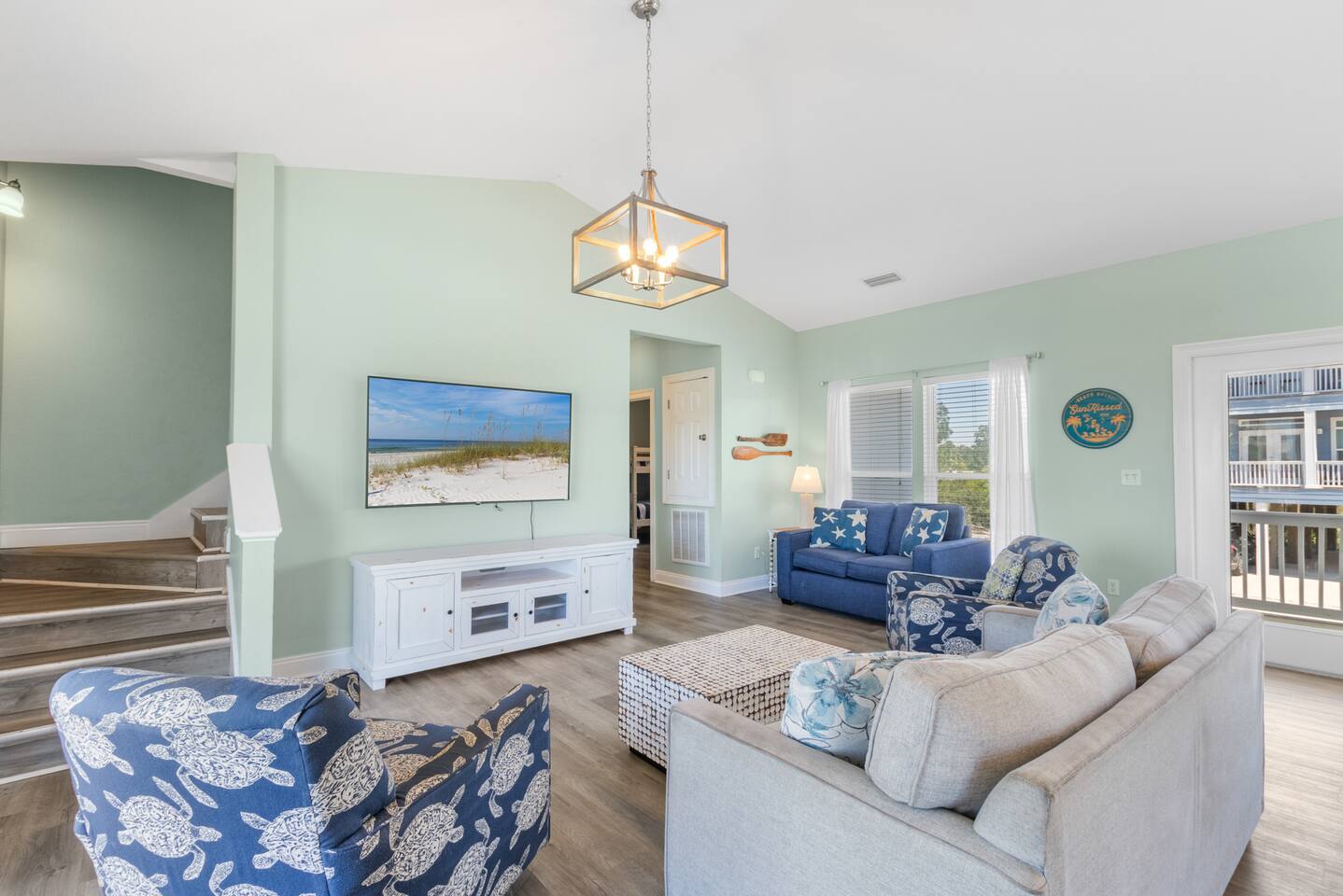 "On Breeze Time" | Steps To Beach*2 Pools*Tennis Courts*Dog Friendly*Morgantown