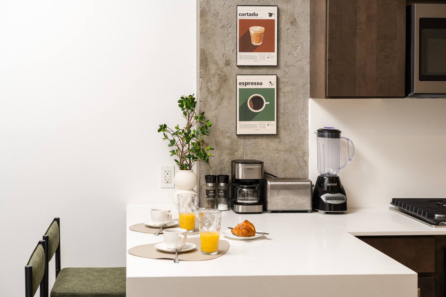 *Special Offer* Luxury Full Floor Chelsea 2BD W/D