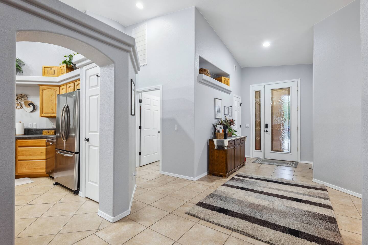 Pool | Firepit | 3bd | 5 mins to Casinos & Lake
