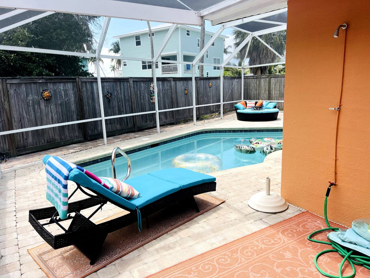 Coral Charmer POOL HOME short walk to beach