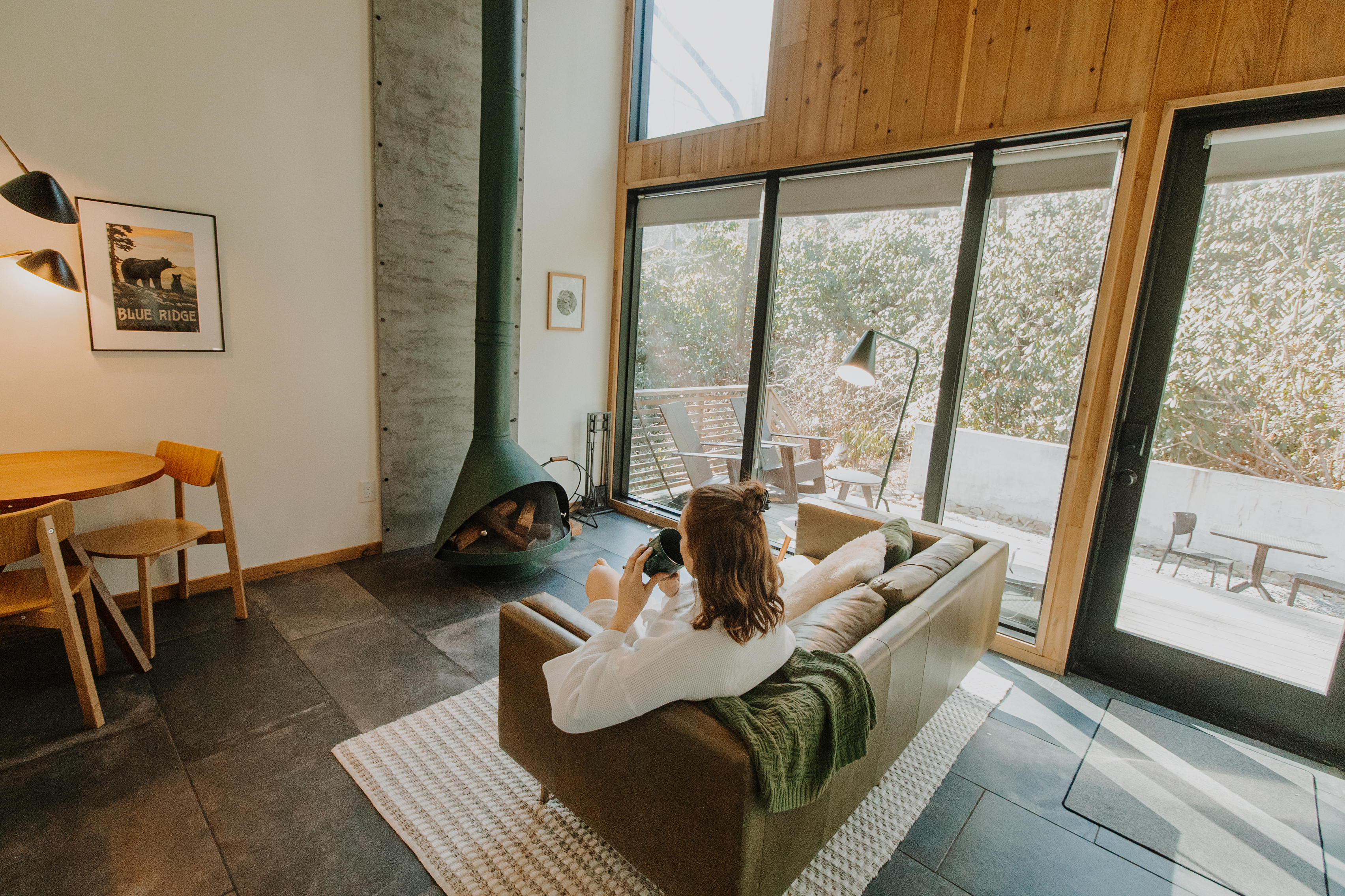 Romantic Loft Fireplace + Heated Floors | Lunori 1
