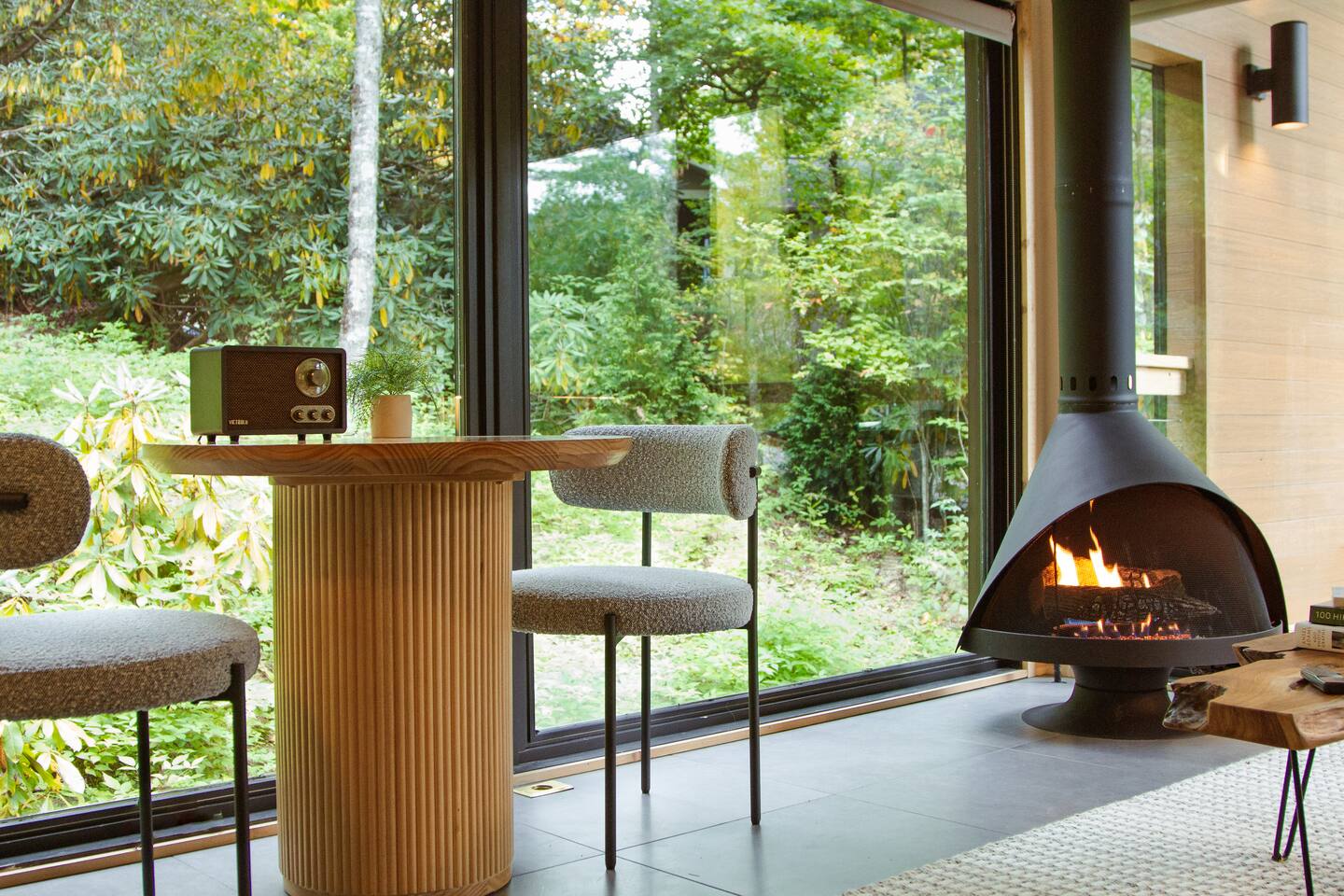 Romantic Treehouse Loft w/ Fireplace | Lunori 4 — Highlands — vacation rental