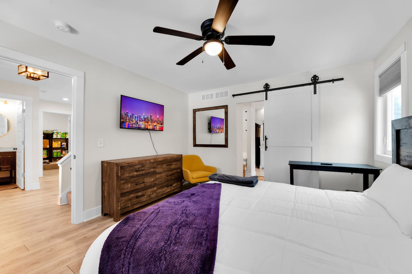 *NEW* King Bed Cozy Retreat near Lake Fenton — Fenton Township — vacation rental
