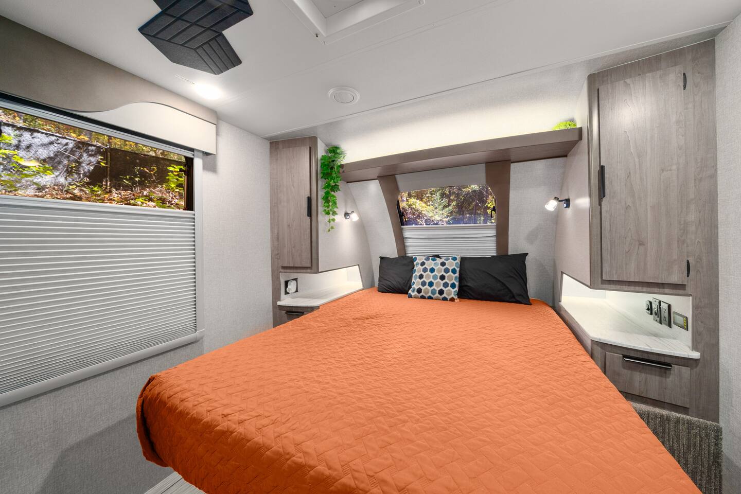 Coziest RV in Greenville on Wooded Acreage