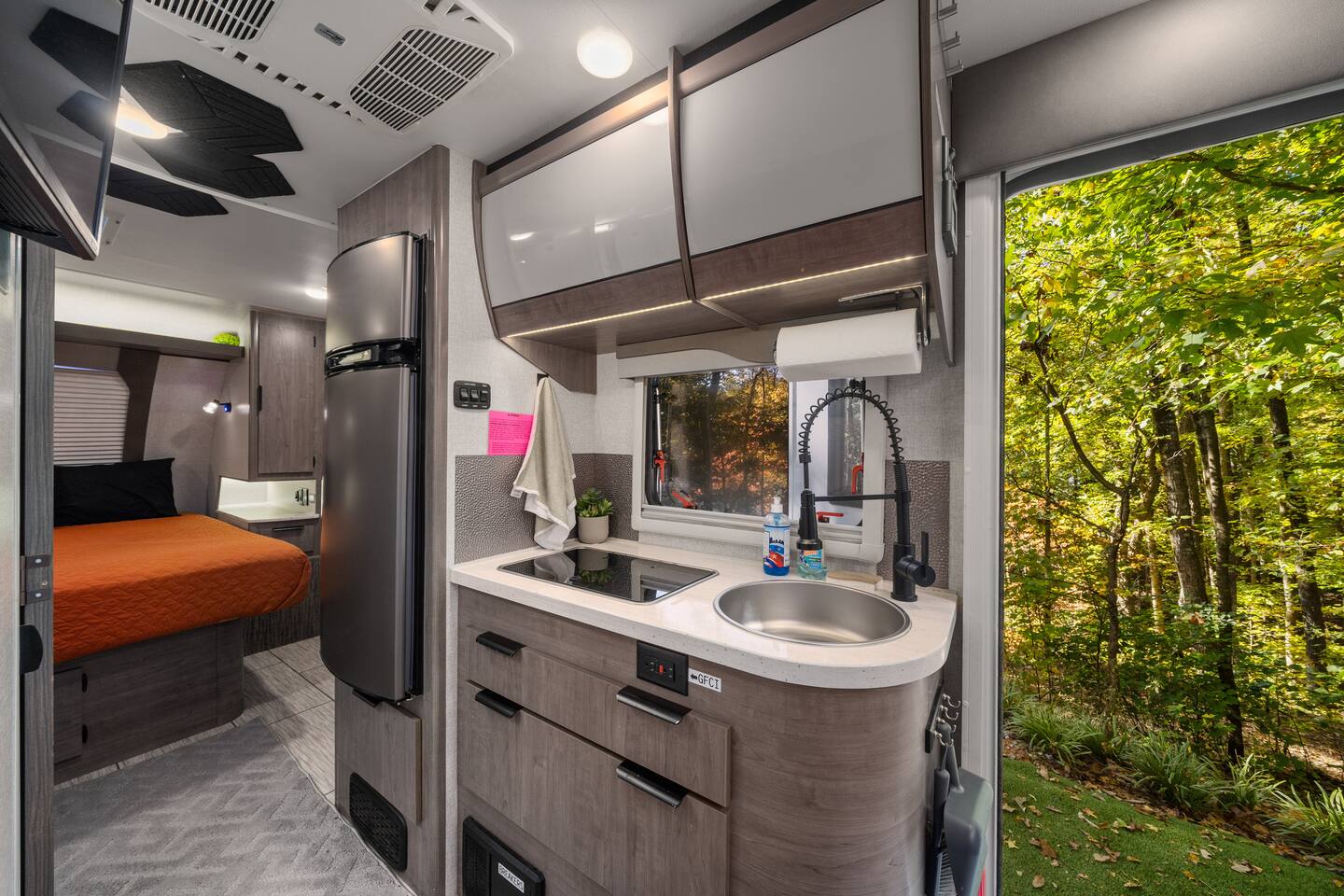 Coziest RV in Greenville on Wooded Acreage
