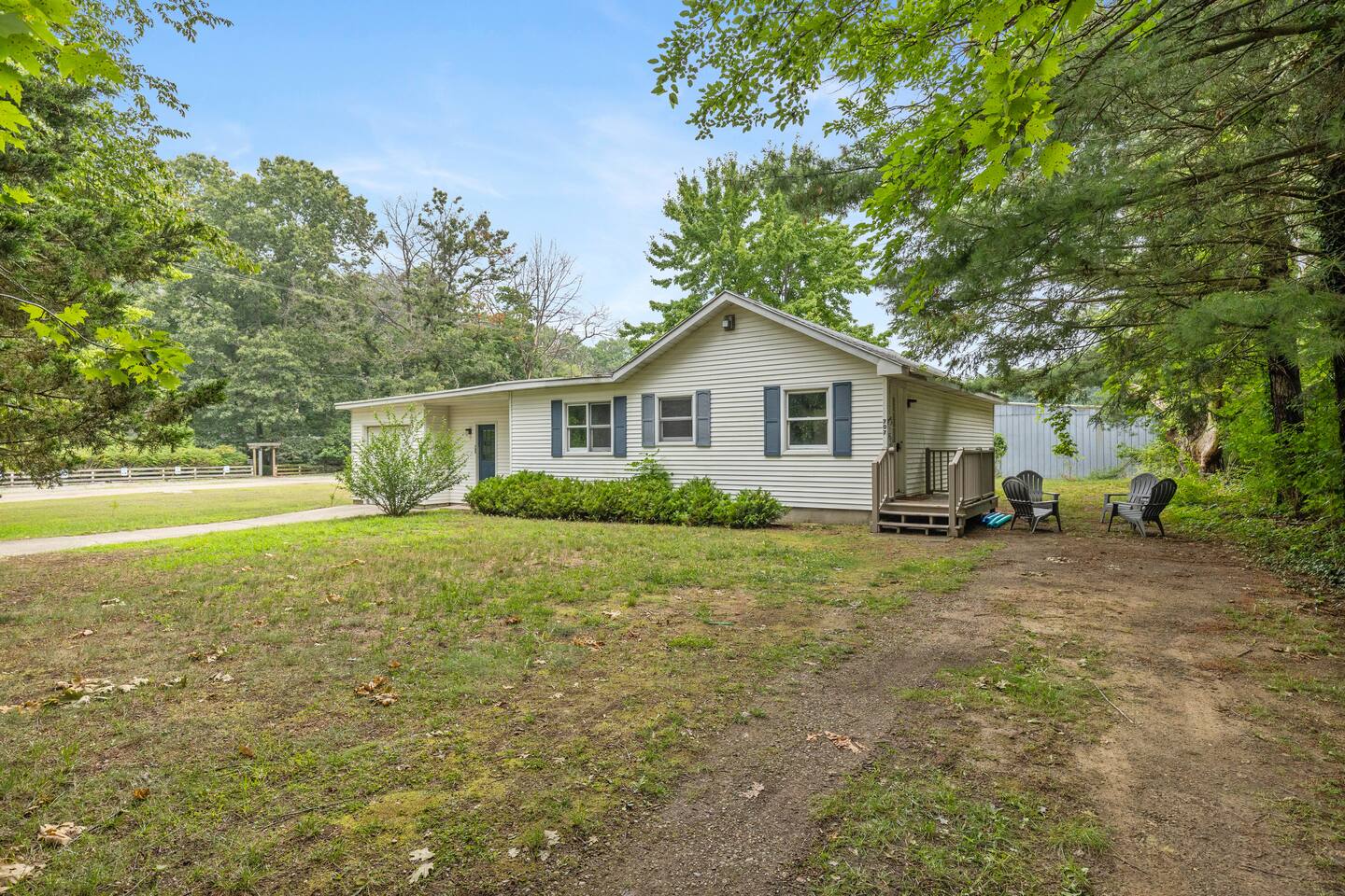 Saugatuck - 2 Bedroom - Sleeps 6