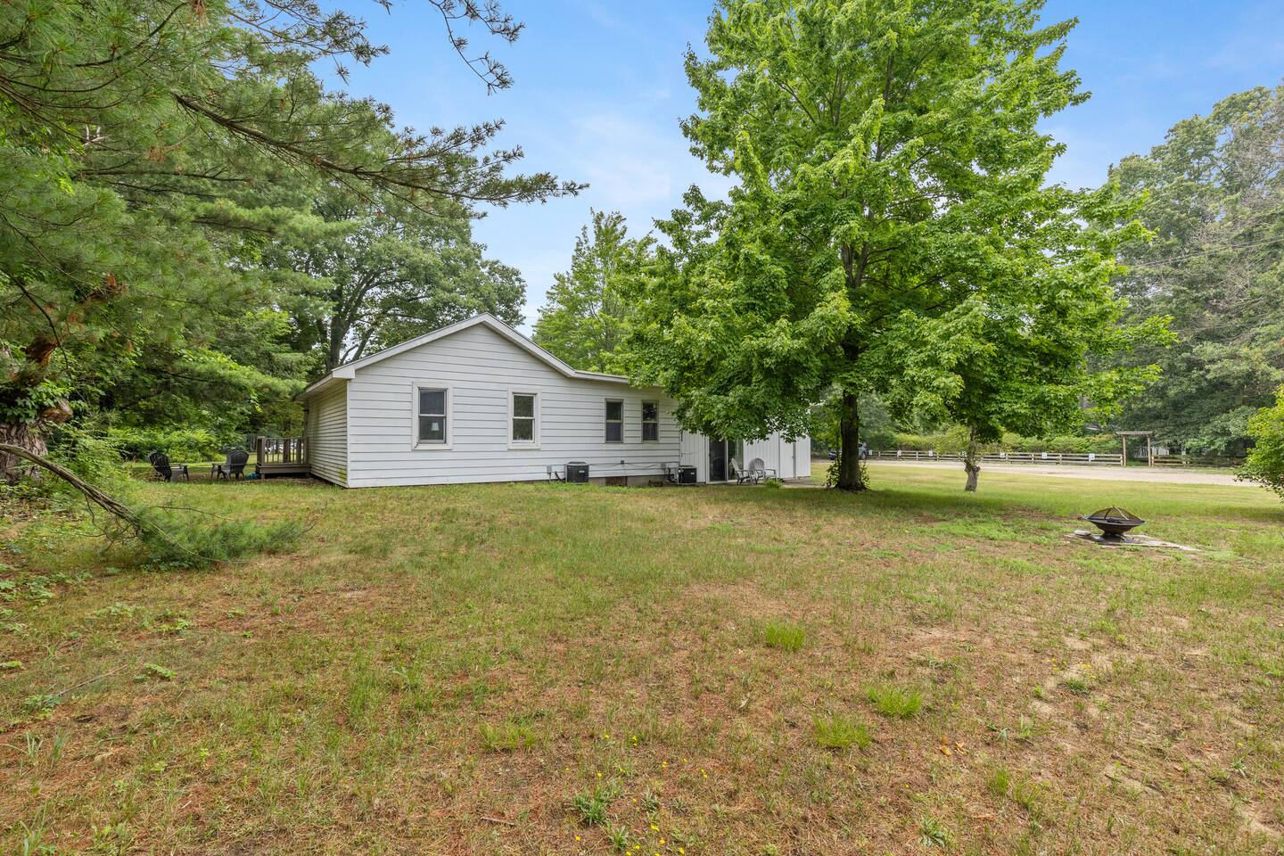 Saugatuck - 2 Bedroom - Sleeps 6