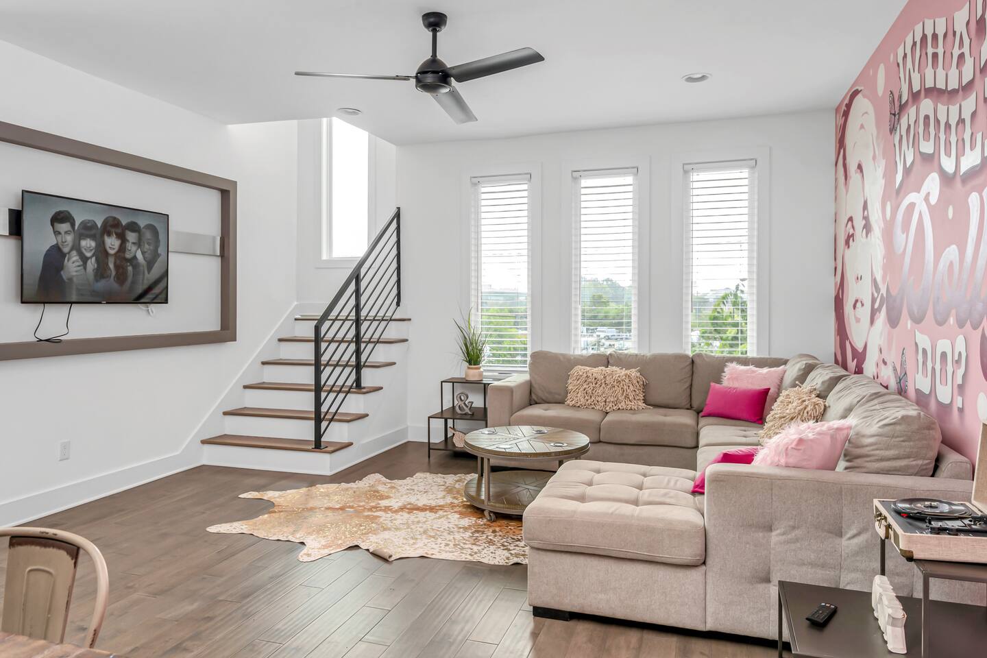 9bed-10min to DT-HotTub/Karaoke-Dolly’s Nash House