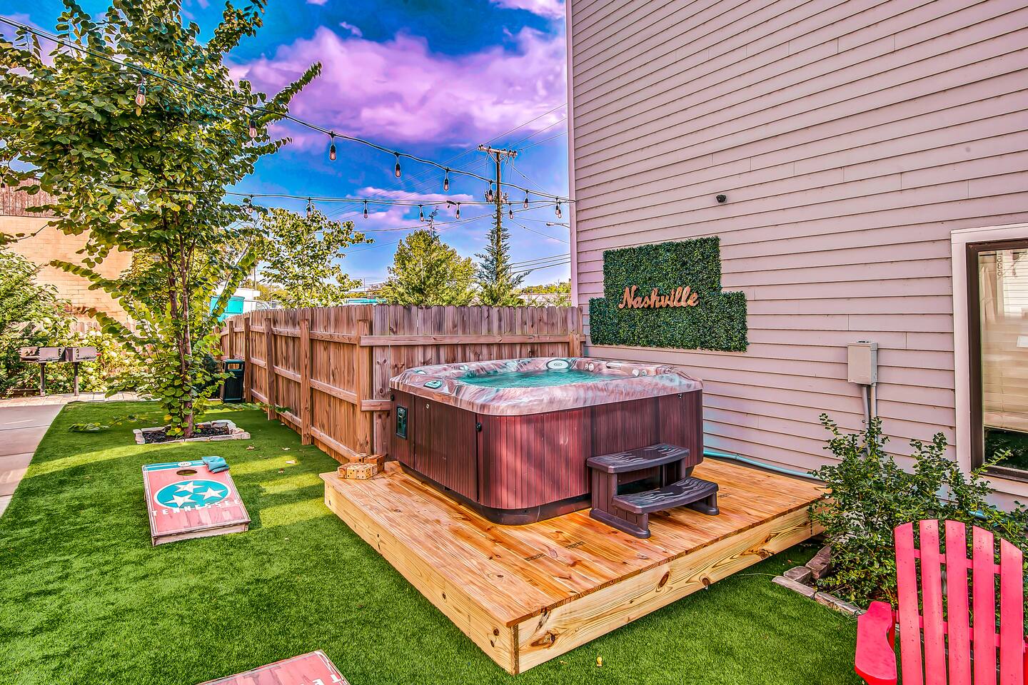 9bed-10min to DT-HotTub/Karaoke-Dolly’s Nash House