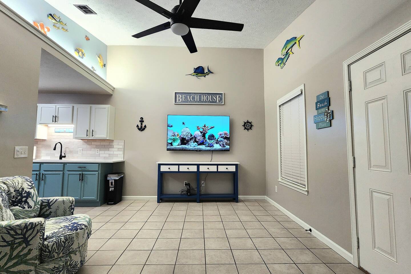 5926- Updated 2BR Duplex 4 Blocks to Beach-Sleeps6