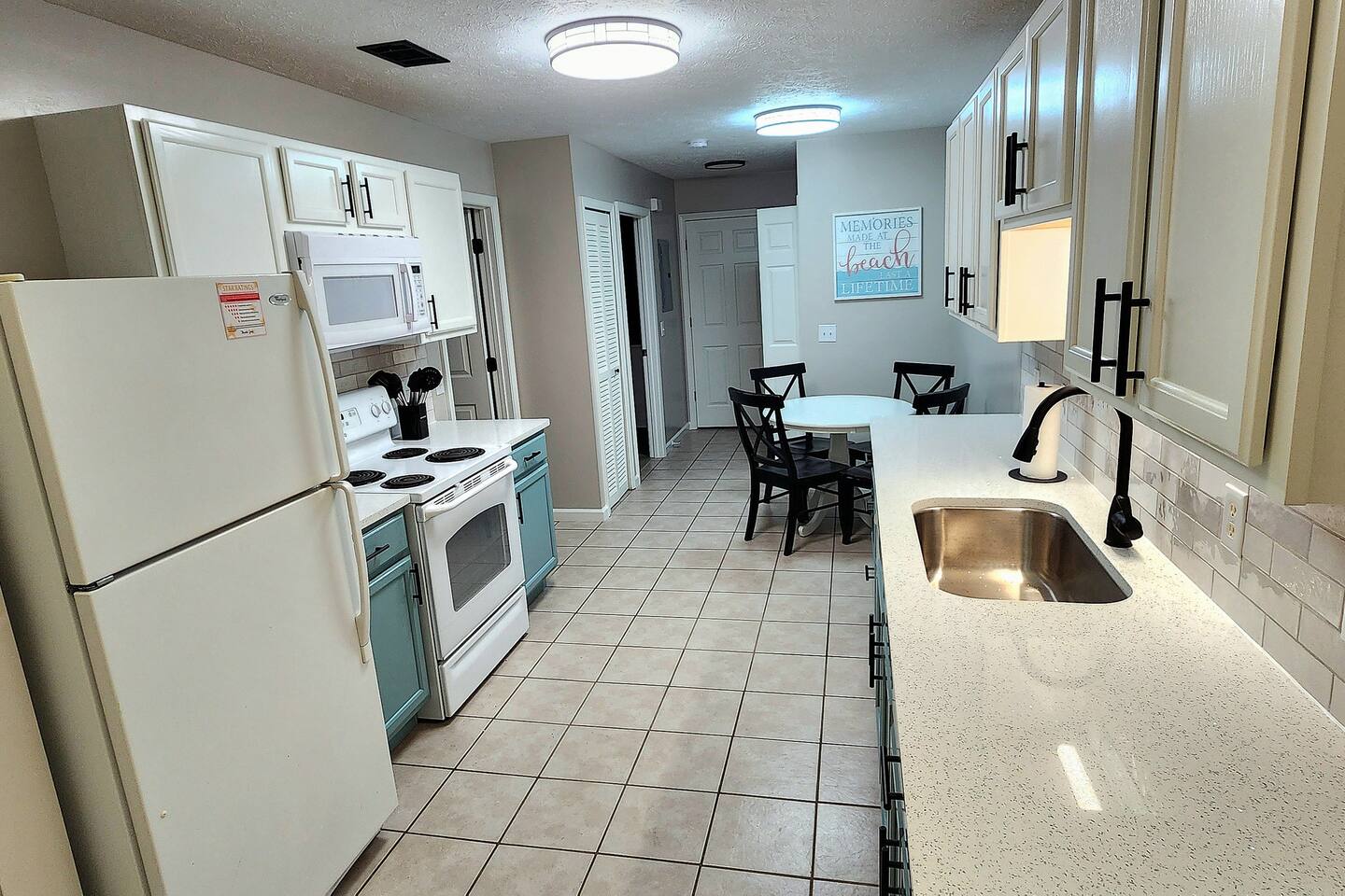 5926- Updated 2BR Duplex 4 Blocks to Beach-Sleeps6
