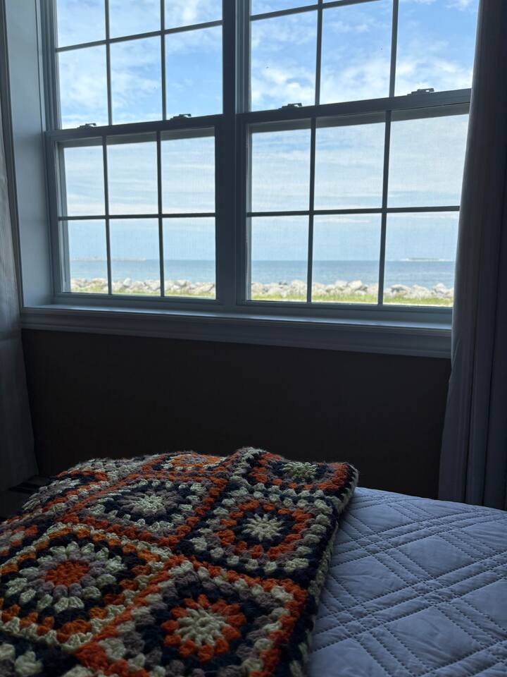 The Summerside Room at Seabreeze Inn