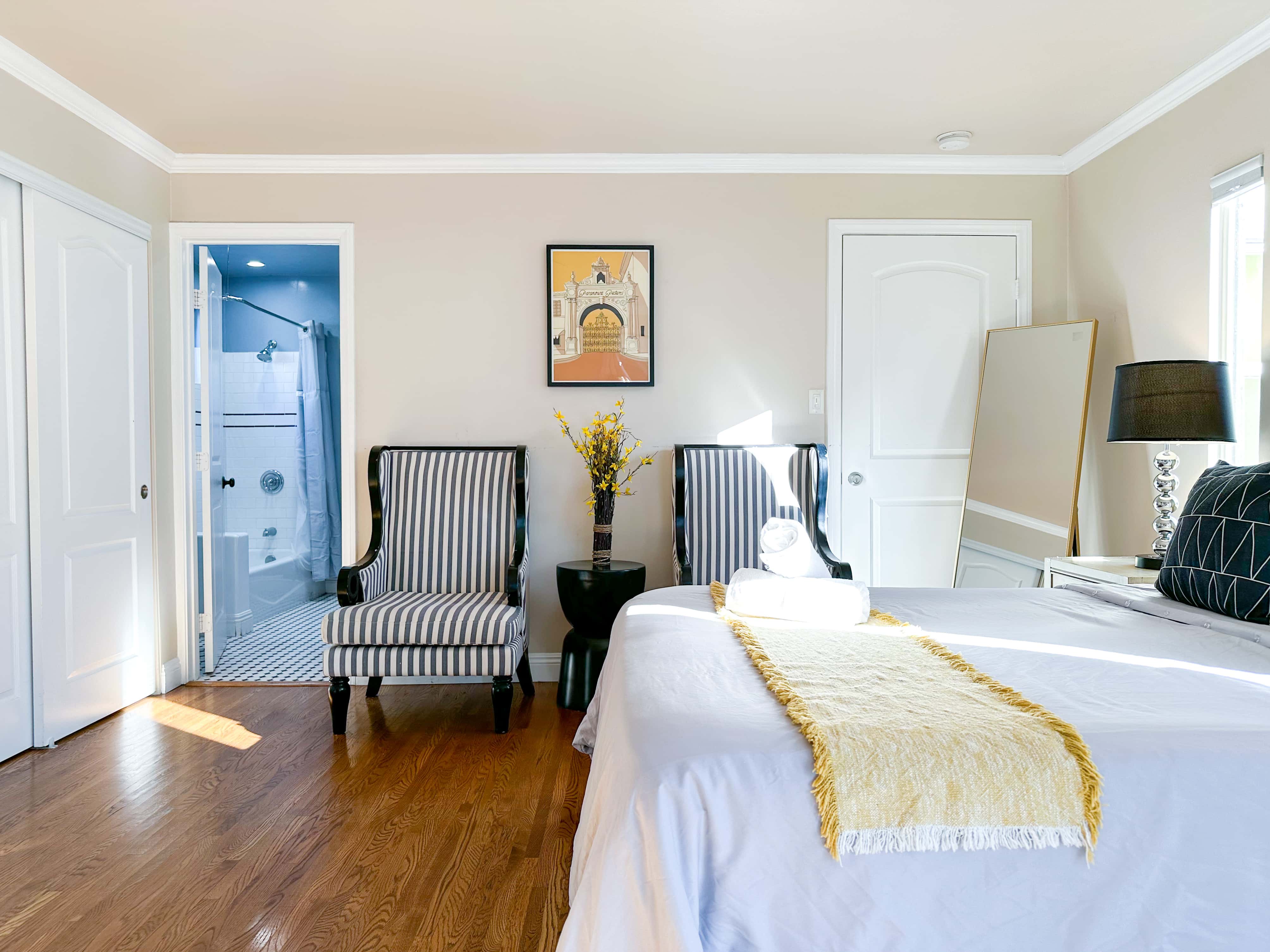 Guestroom, Picfair Village, 90019 — Los Angeles, CA — vacation rental