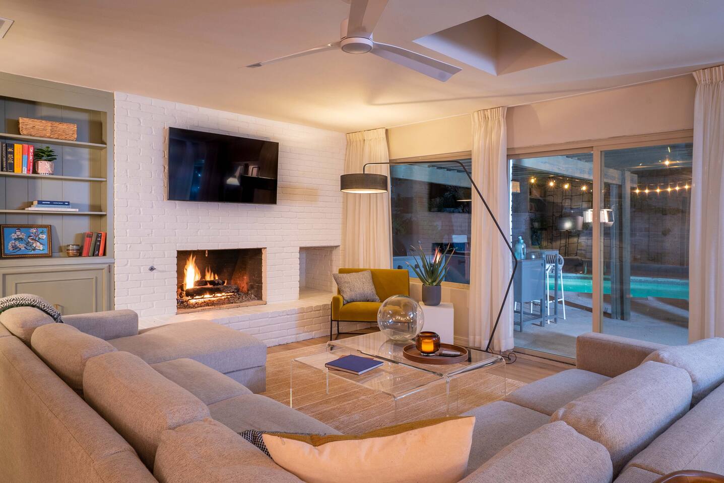 Hot Tub, Heated Pool Open All Year, Sleeps 14, 5br - Holiday Home — Albuquerque, NM — vacation rental
