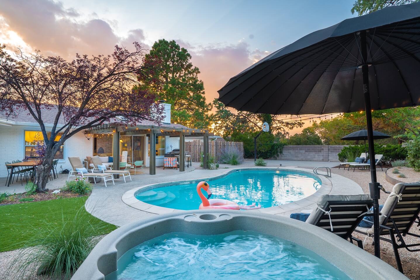 Hot Tub, Heated Pool Open All Year, Sleeps 14, 5br - Holiday Home