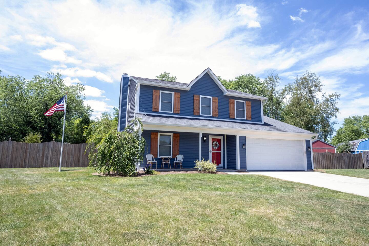 Downtown Westfield / Sleeps 11 / Near Grand Park — Westfield — vacation rental