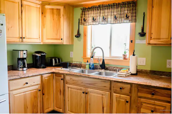 Bull Moose - Cozy 3 bedroom on ATV trails, near Flagstaff Lake, Hiking, Golfing, Biking