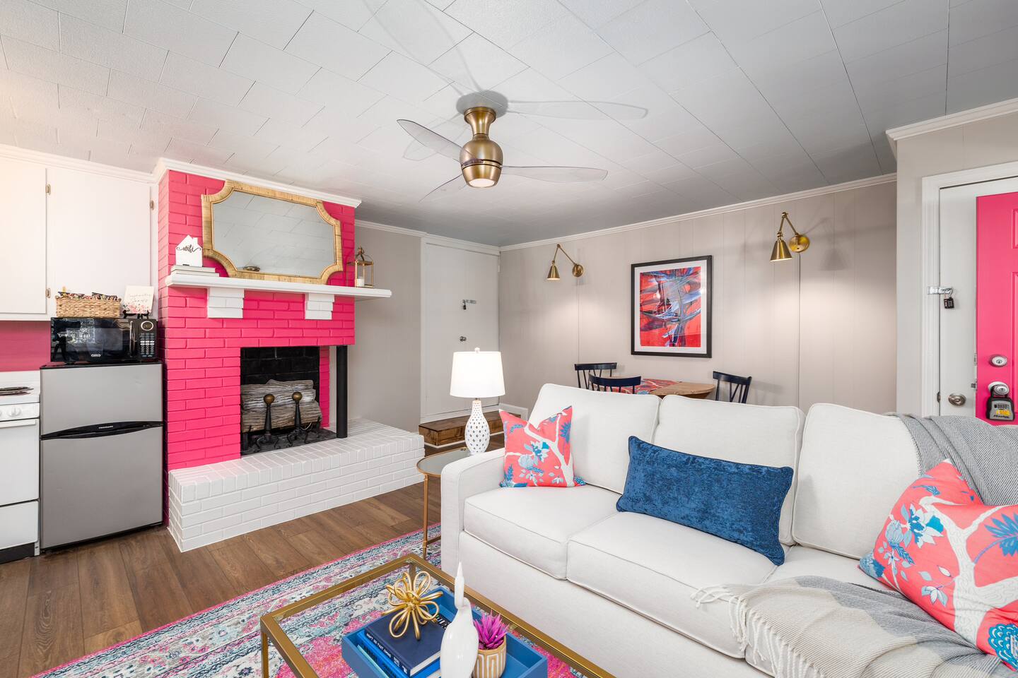 Bright 7BR Retreat in Burlington | Private Creek