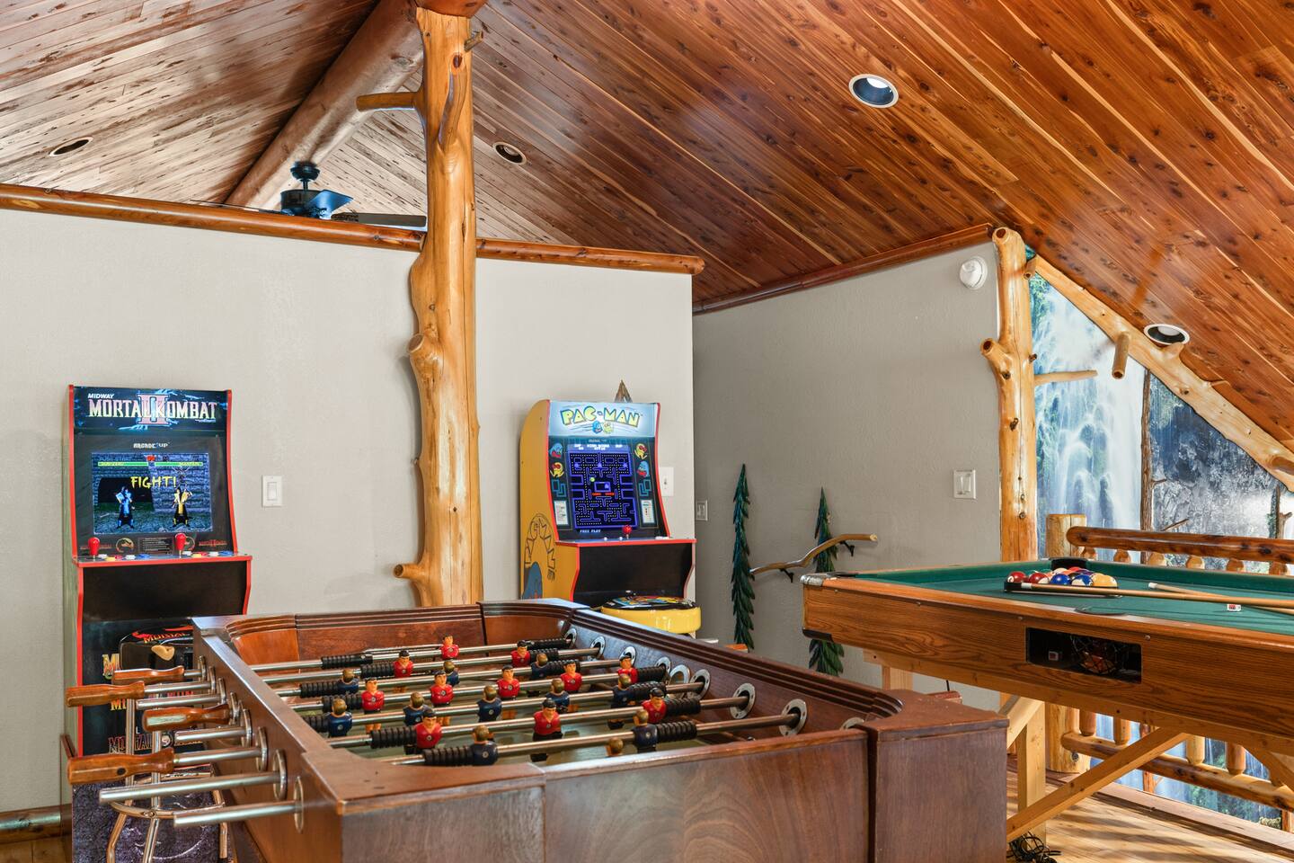 Private Cabin On River! HotTub, Fire Pit, Fishing