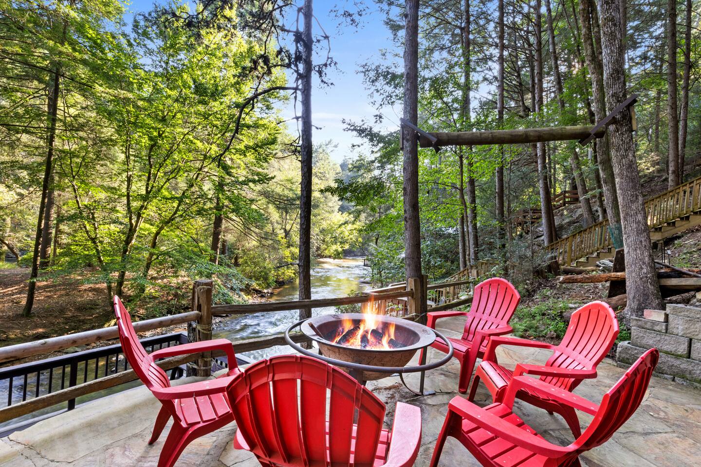 Private Cabin On River! HotTub, Fire Pit, Fishing