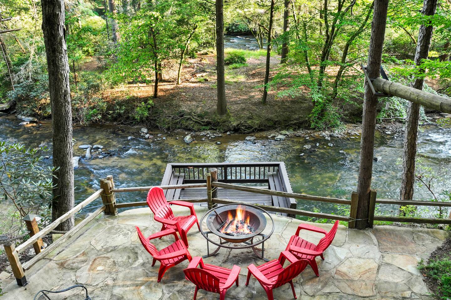 Private Cabin On River! HotTub, Fire Pit, Fishing