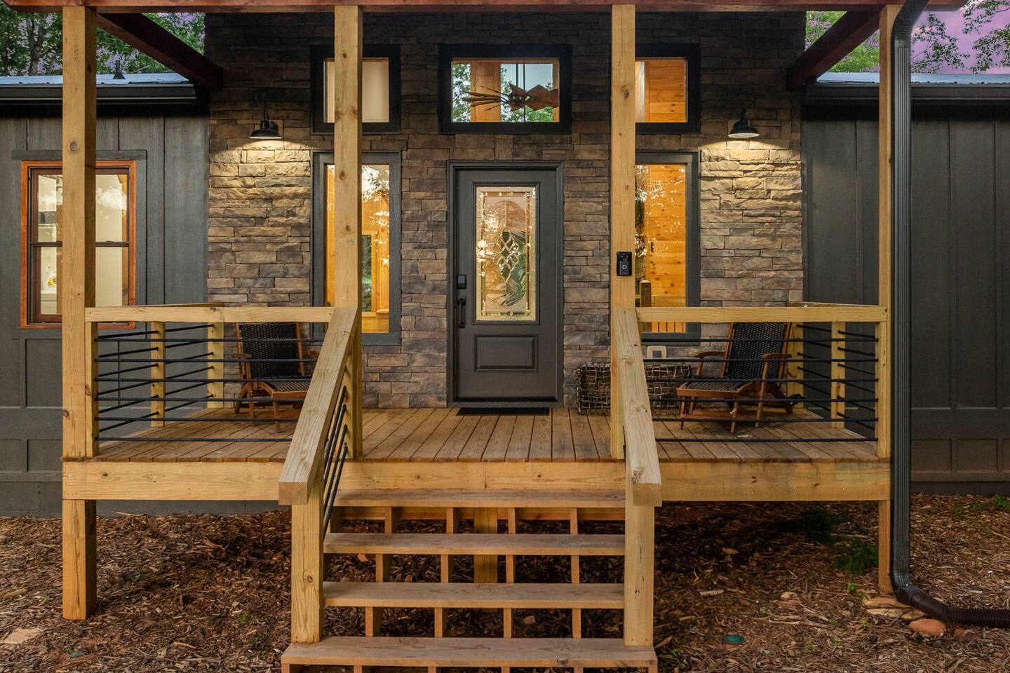Breeze: Modern Cabin Near Downtown Blue Ridge