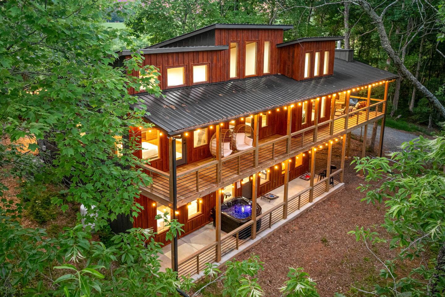 Breeze: Modern Cabin Near Downtown Blue Ridge — Blue Ridge, GA — vacation rental