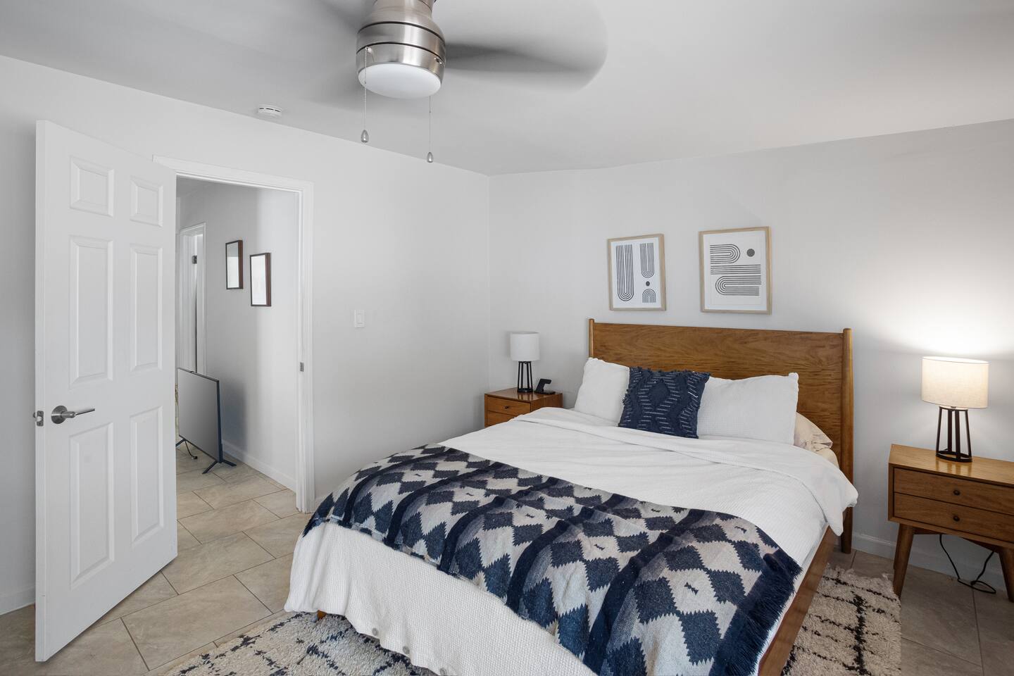 Desert Retreat – Hot Tub, Full Kitchen, Near JT