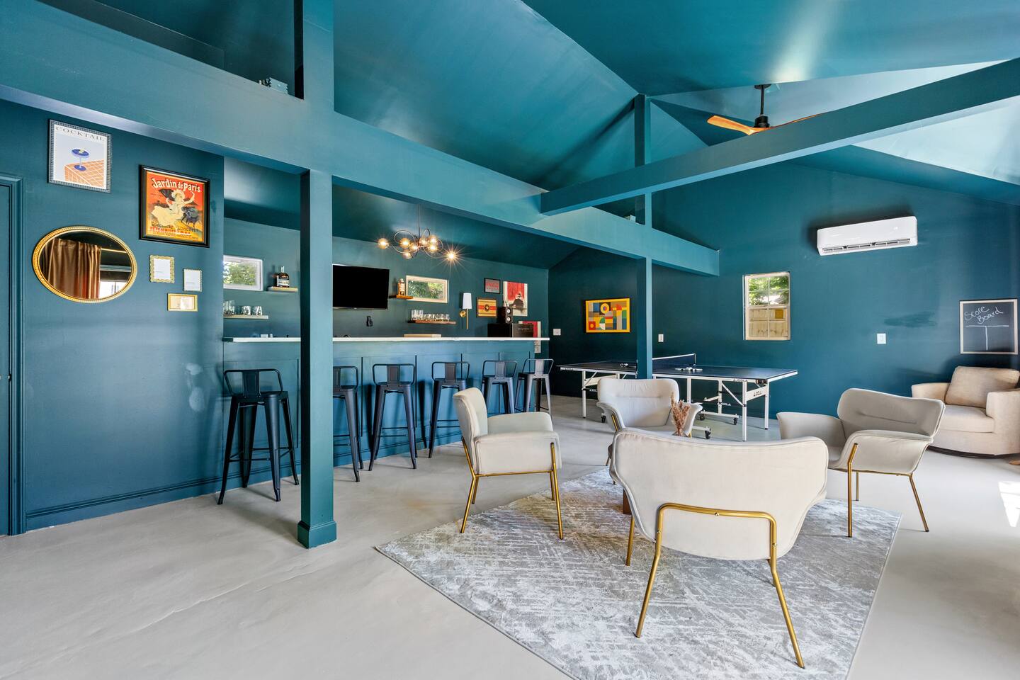 The Luxe Hot Tub Private Bar 12 Min to Horse Park