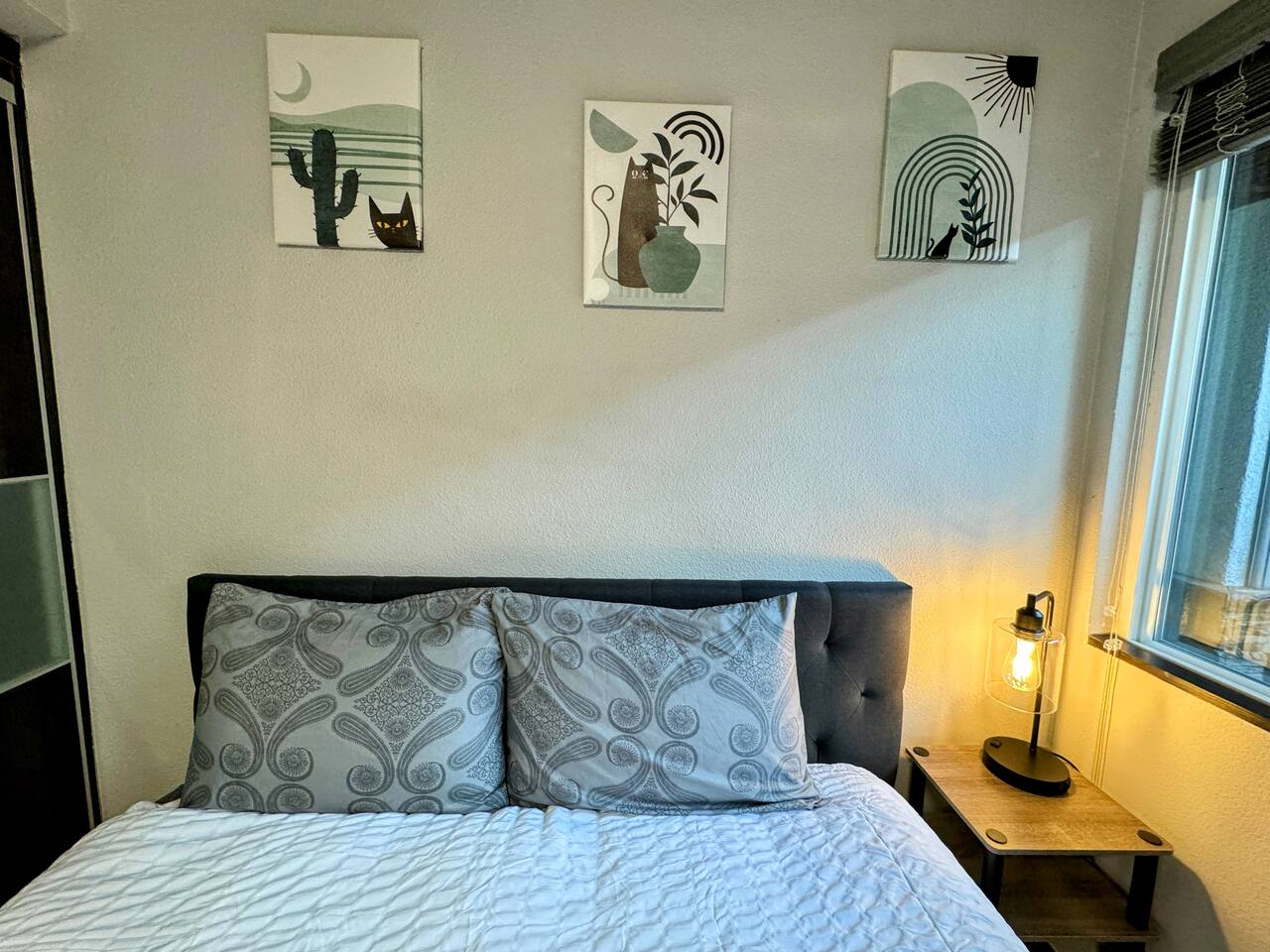 Modern condo near Fremont Street