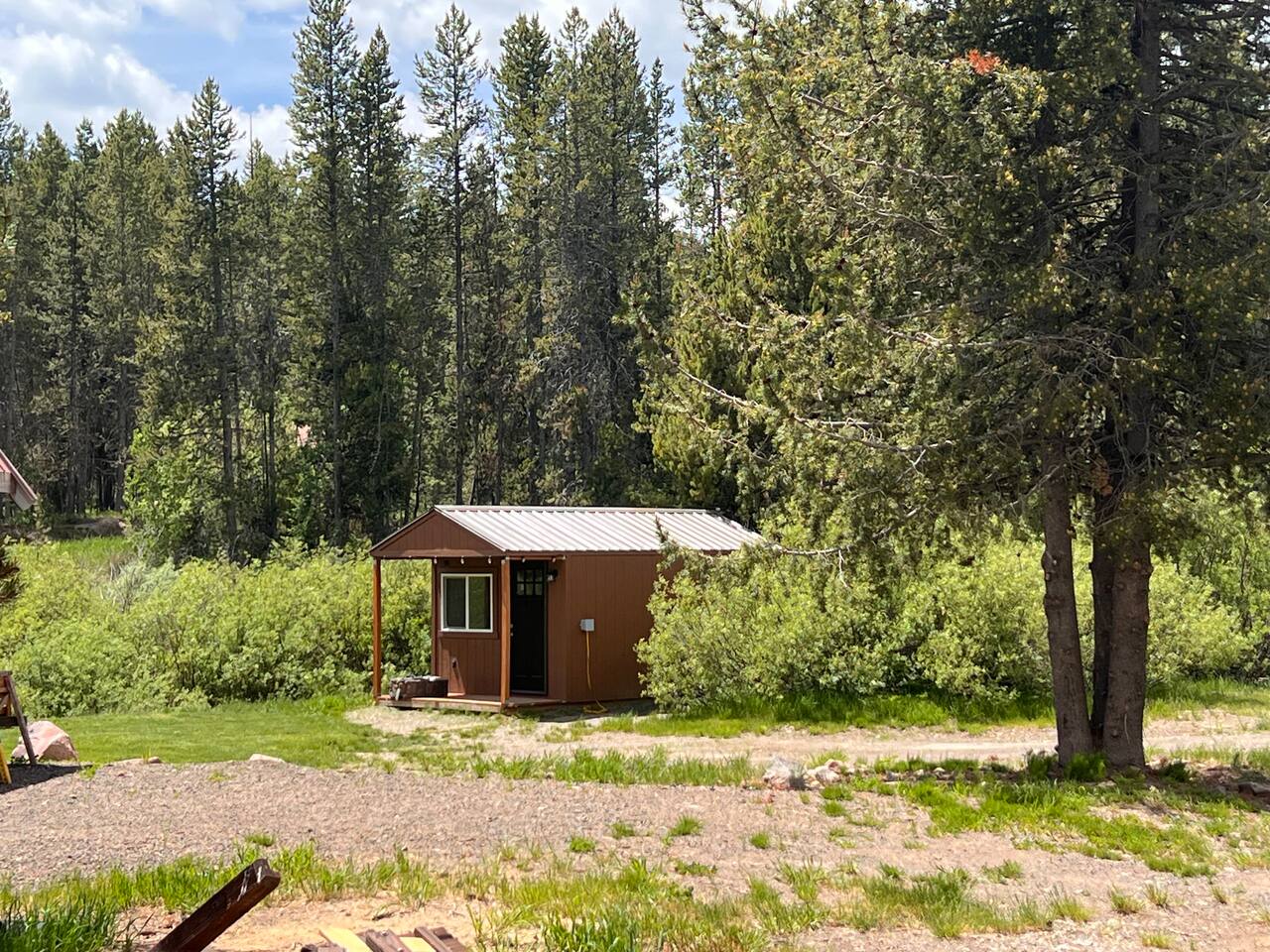 Ho’ Down Hut in Island Park, ID