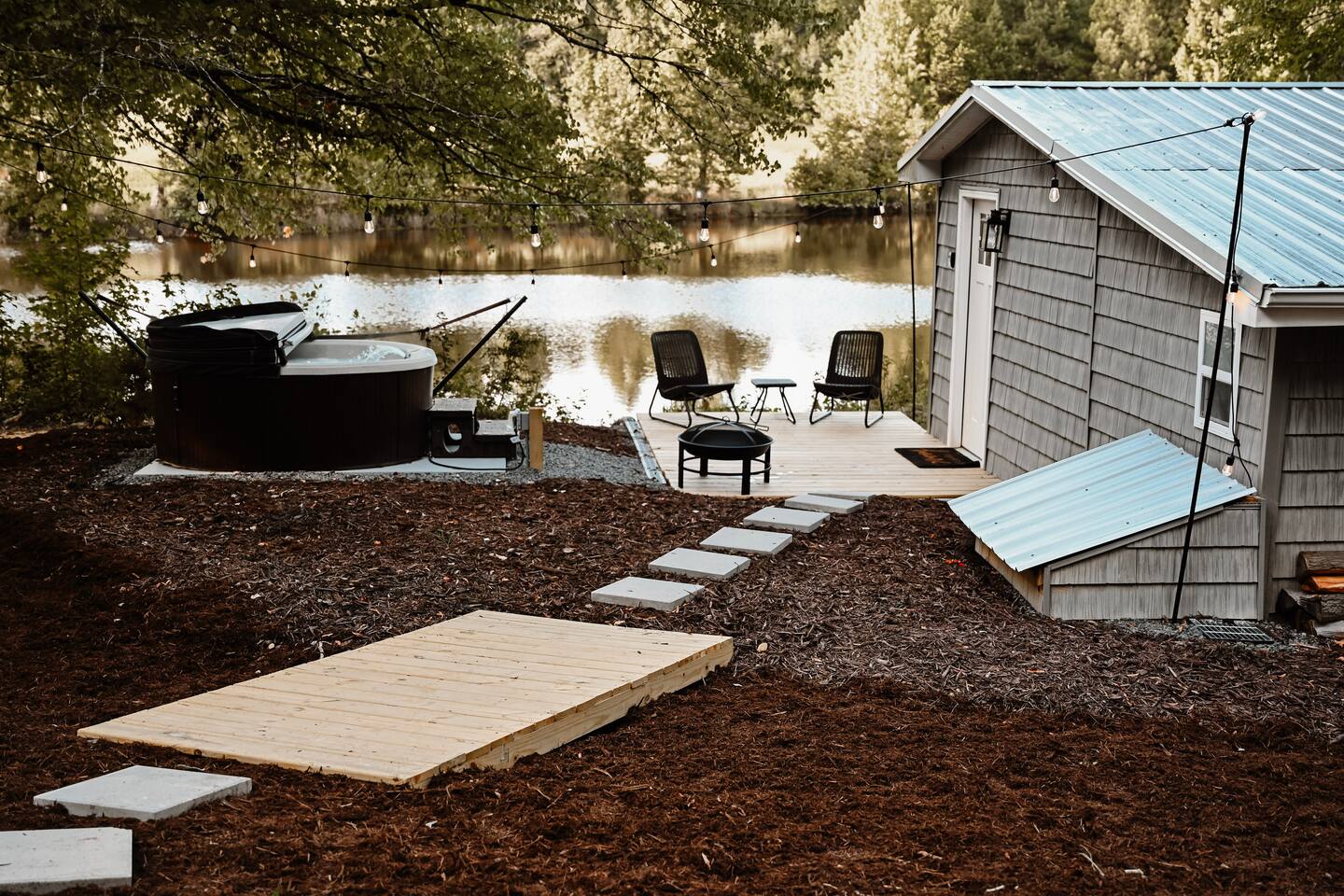 25-Acre Oxford Retreat | Lakefront Cabin + Hot Tub