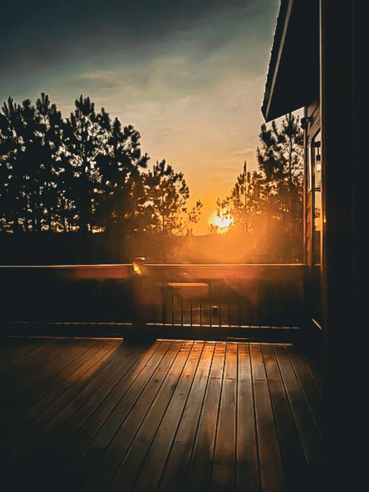 Unhurried Mornings for Two | Spa Suite + Hot Tub