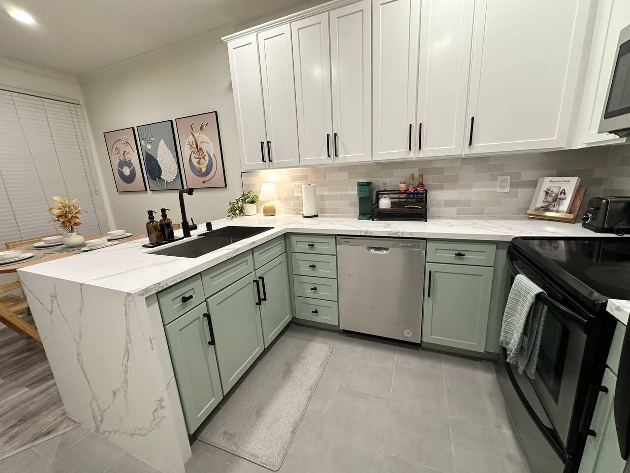 Chantilly N' Sage Villa * Beautifully remodeled