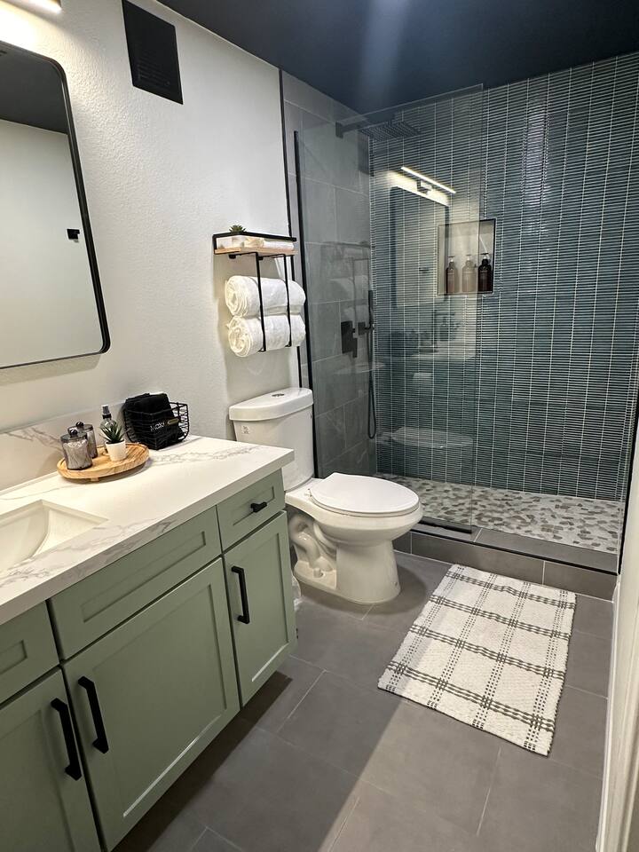 Chantilly N' Sage Villa * Beautifully remodeled