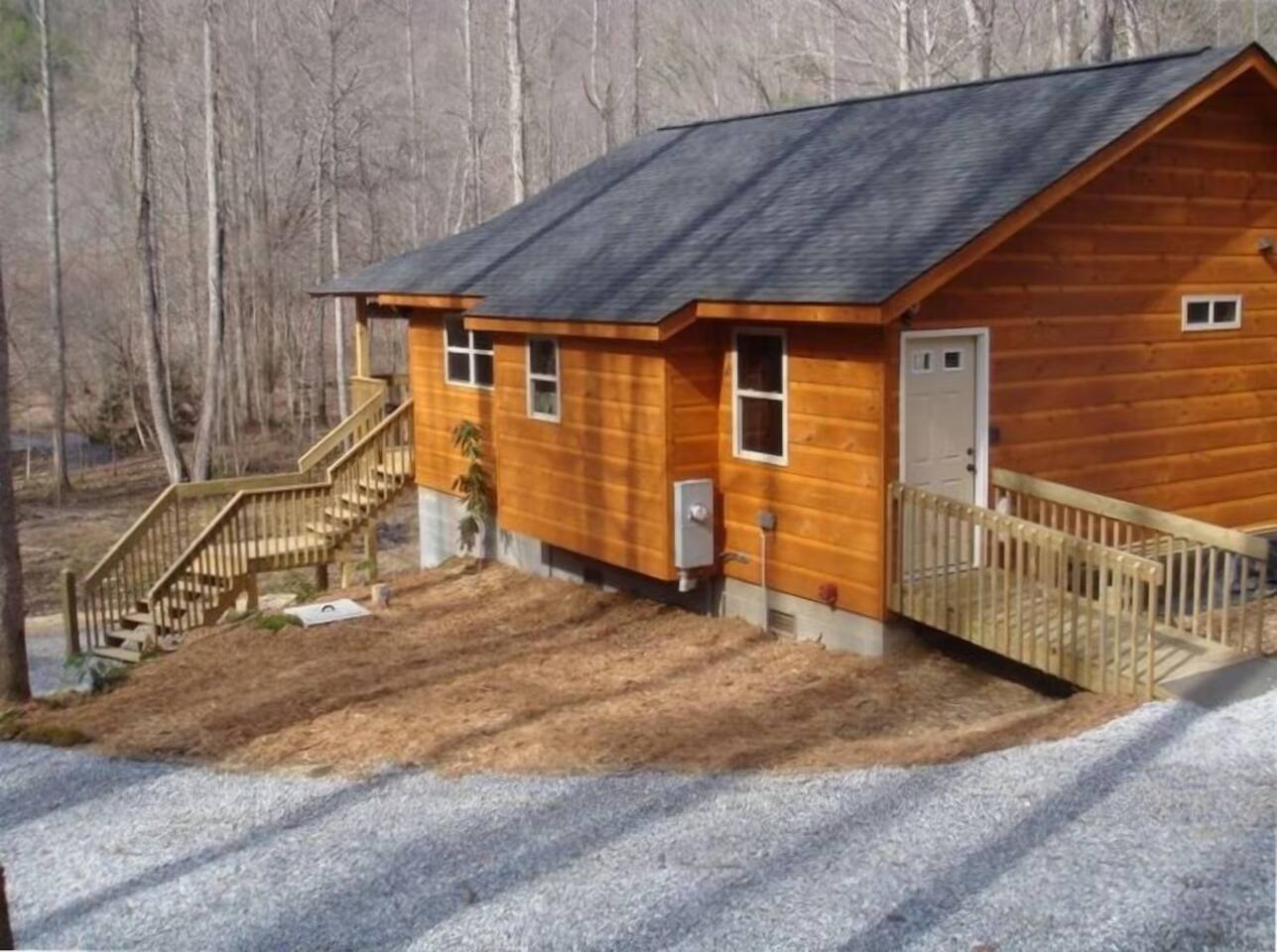 Peaceful Creekside Escape on Yellow Creek | WNC