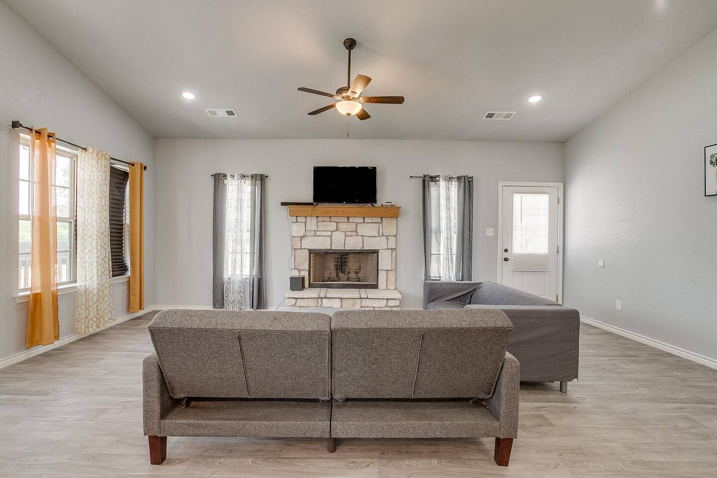 3BR, 2BA Cabin – Cozy Stay for Job Travelers