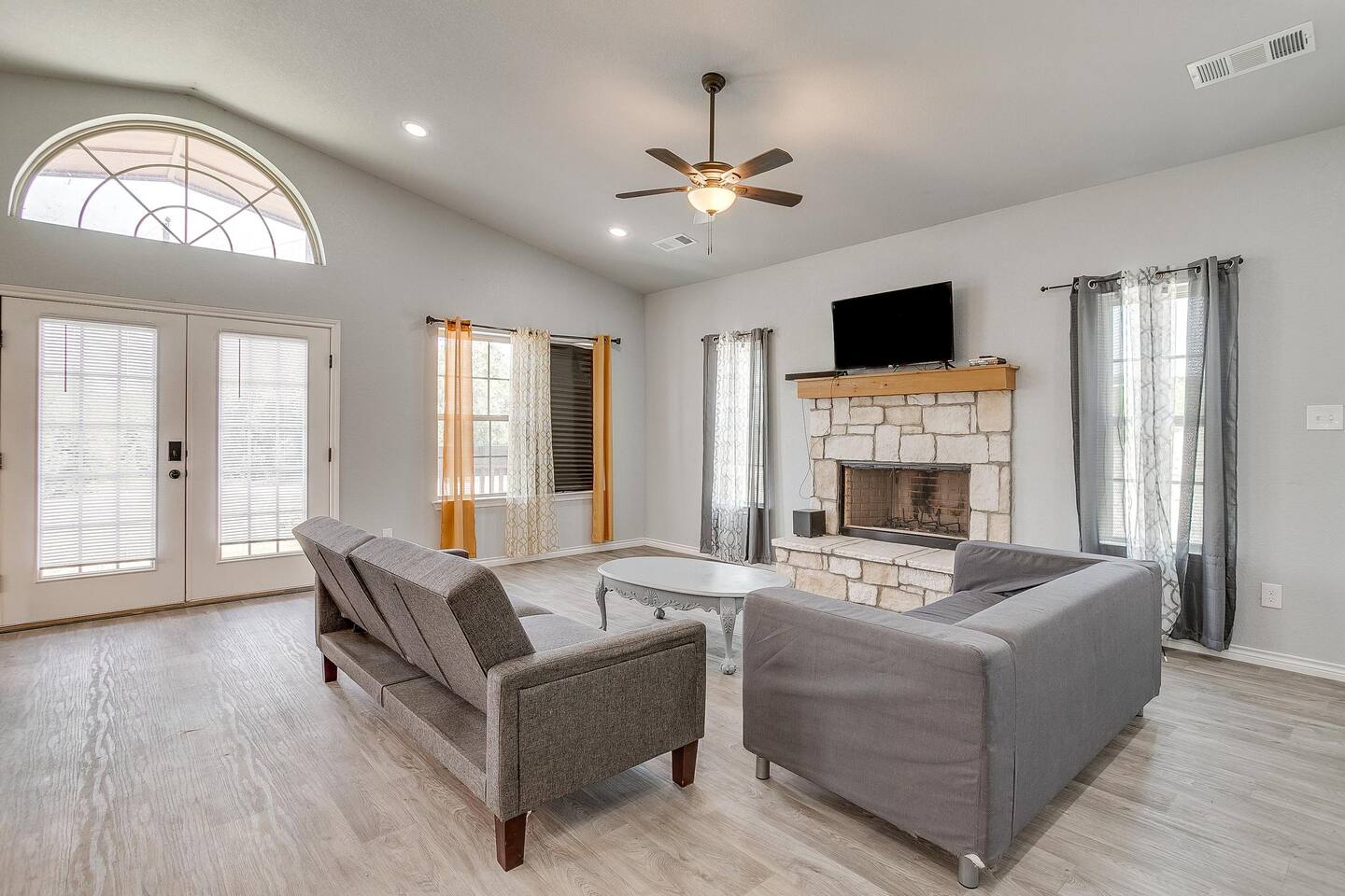 3BR, 2BA Cabin – Cozy Stay for Job Travelers