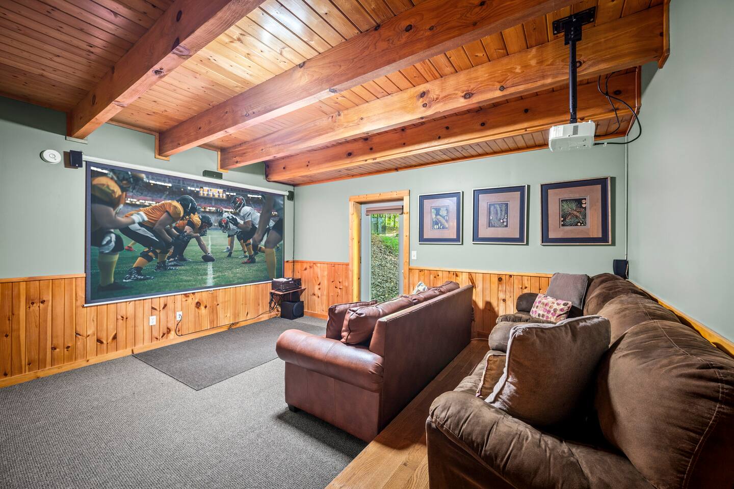 Spring With A View! Hot Tub, Theater, Pool Table