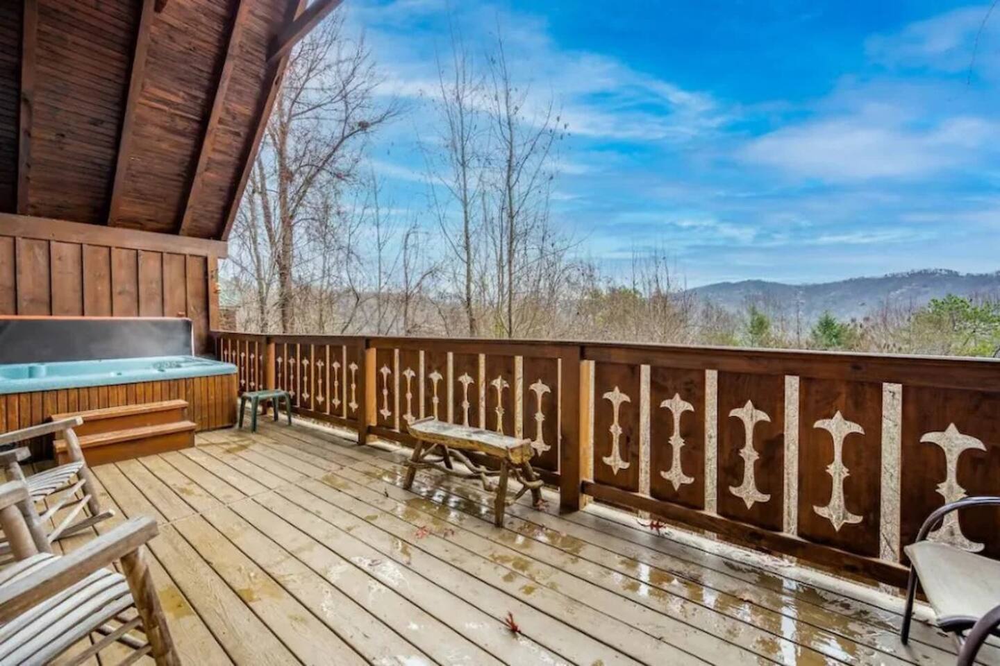 Spring With A View! Hot Tub, Theater, Pool Table